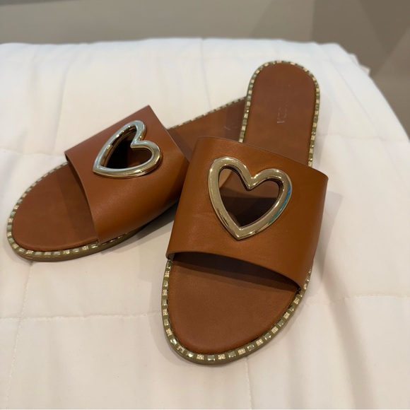 Top Moda Women’s Teresa Slide Sandal, Gold Heart Cut Out, Brown Tan, Size 10 - Picture 6 of 12